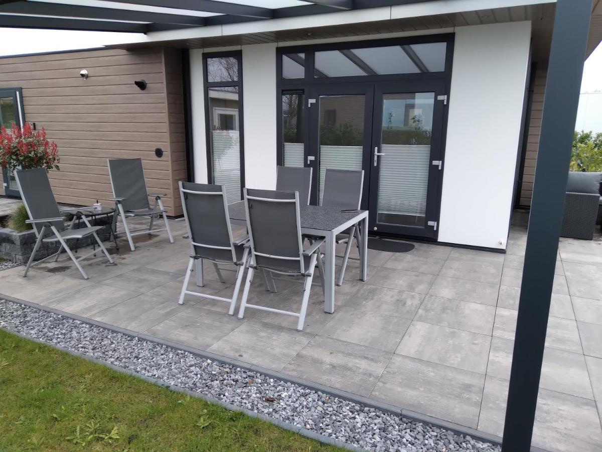 Ferienhaus / Chalet / Bungalow Am See, Holland, Niederlande, Lathum Bagian luar foto